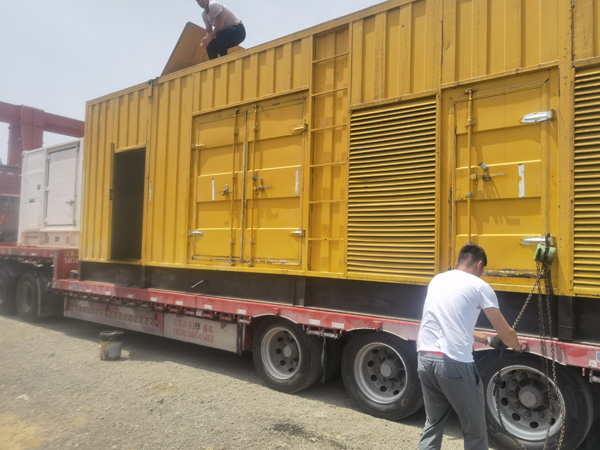海口除了负载情况和发动机维护，还有哪些因素会影响 200kw 柴油发电机的油耗？